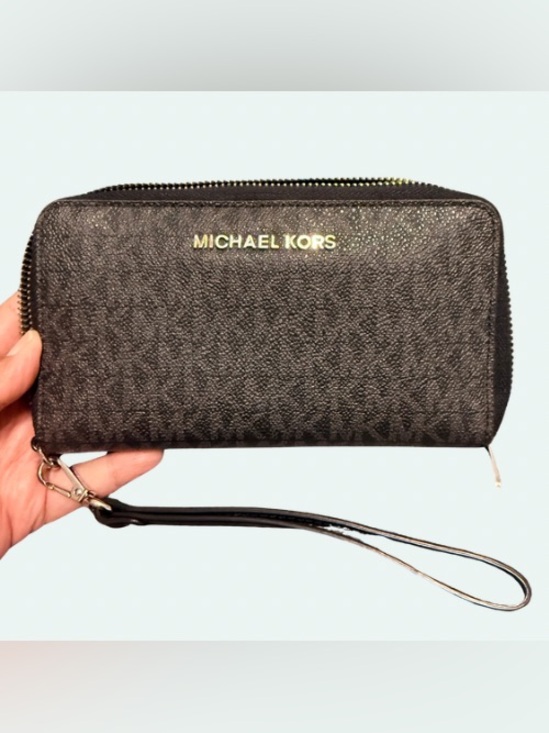 Michael Kors Handbags - MICHAEL KORS Zip-Around Wristlet Wallet Black